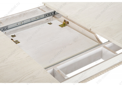 Стол деревянный Aviano молочный с патиной. Фото