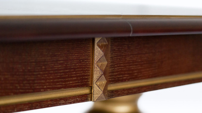 Стол Лира 12 с патиной (резная нога). Фото