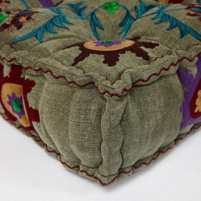 Модуль мягкий Secret De Maison SOL (mod. MA-109) cotton canvas sujani, 80х80х20см, серый с цветами фото Модуль мягкий Secret De Maison SOL (mod. MA-109) cotton canvas sujani, 80х80х20см, серый с цветами. Фото №2