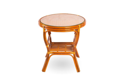 Стол Петани. Фото